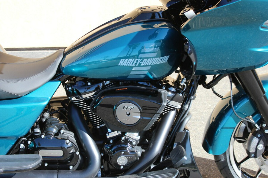 Harley-Davidson® Road Glide 3 2026 Teal Thunder