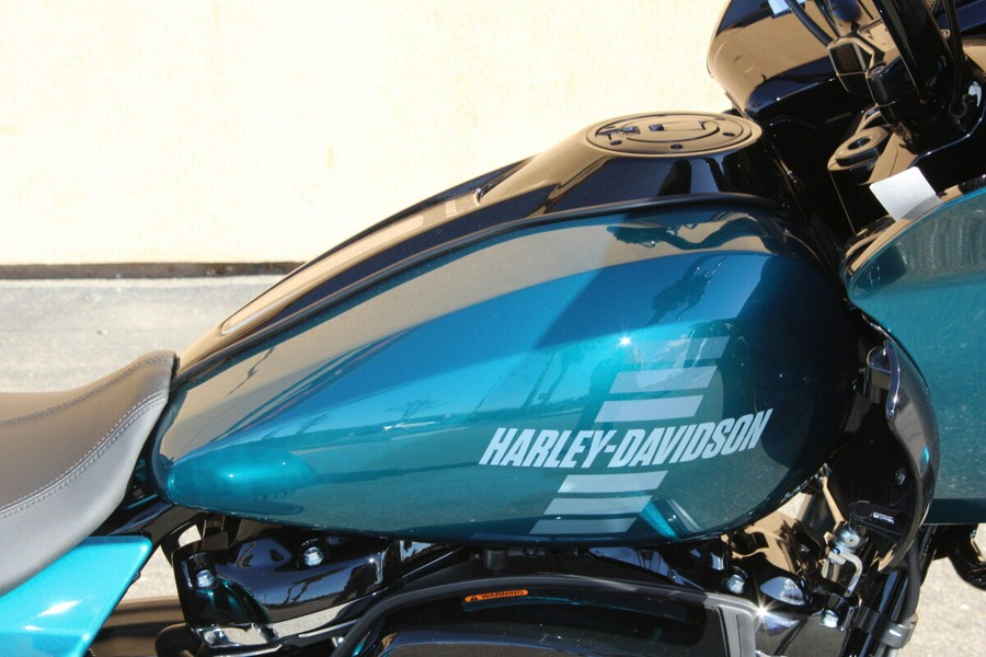 Harley-Davidson® Road Glide 3 2026 Teal Thunder