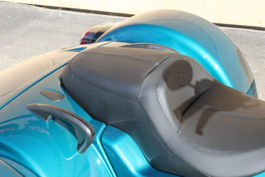 Harley-Davidson® Road Glide 3 2026 Teal Thunder