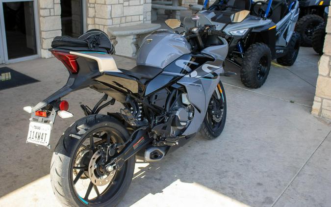 2023 CFMOTO 300SS