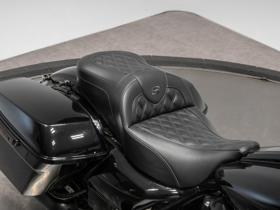 2022 HARLEY-DAVIDSON FLTRXS ROAD GLIDE SPECIAL in Vivid Black