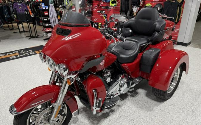 2022 Harley-Davidson Trike FLHTCUTG - Tri Glide Ultra