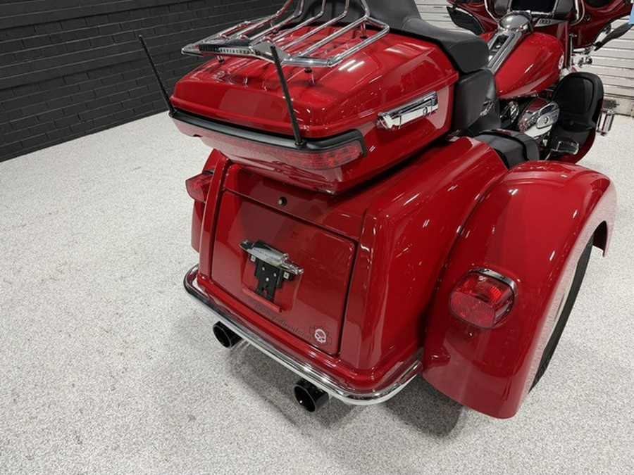2022 Harley-Davidson Trike FLHTCUTG - Tri Glide Ultra