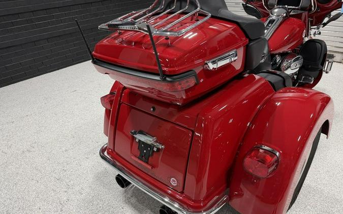 2022 Harley-Davidson Trike FLHTCUTG - Tri Glide Ultra