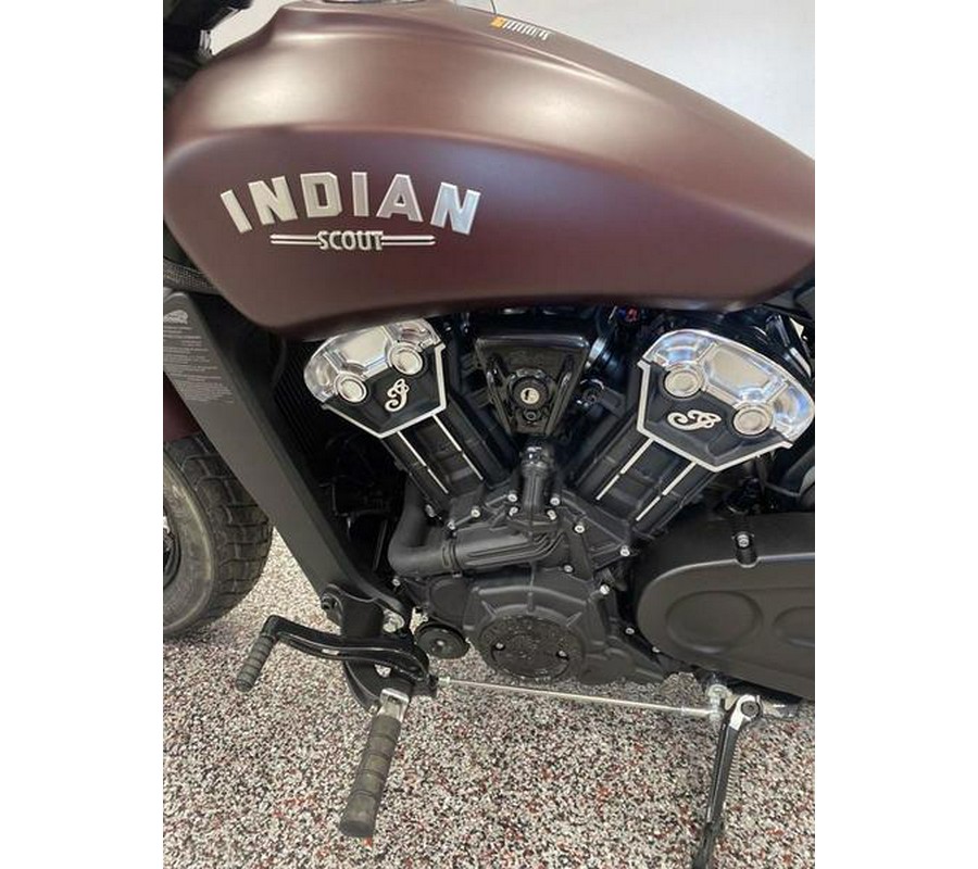 2022 Indian Motorcycle® Scout® Bobber ABS Maroon Metallic Smoke