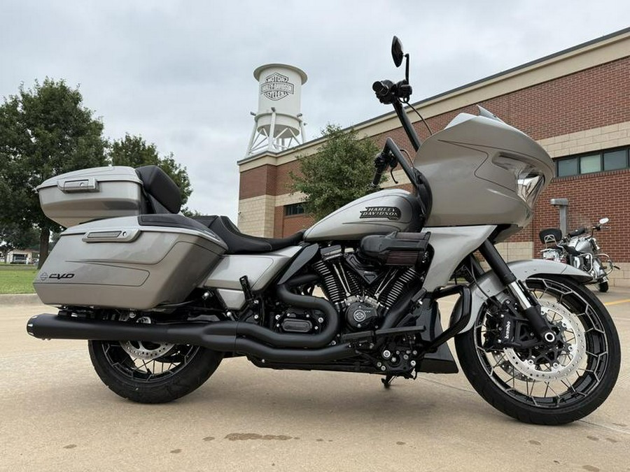 2023 Harley-Davidson® FLHX - Street Glide®