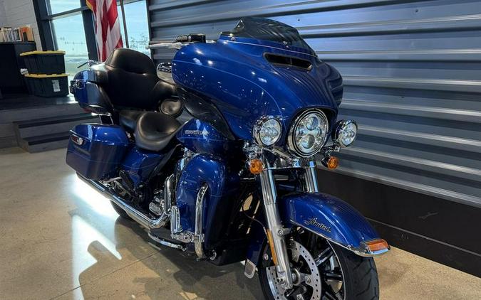 2015 Harley-Davidson® FLHTKL - Ultra Limited Low