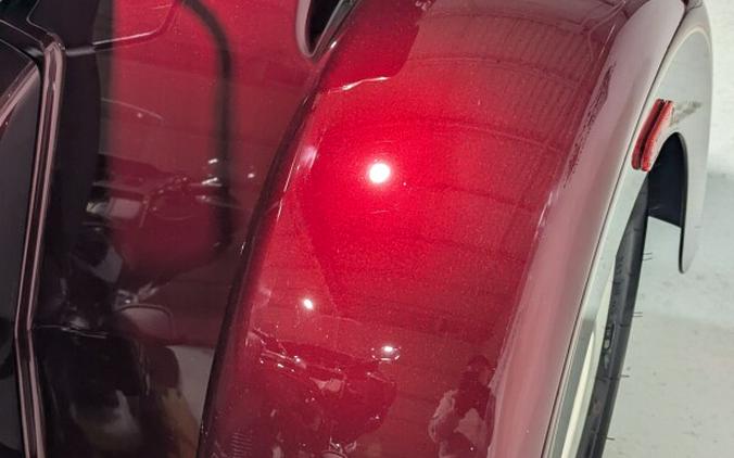 2014 Harley-Davidson® Tri Glide® Ultra Two-Tone Mysterious Red Sunglo/Blackened Cayenne Sunglo