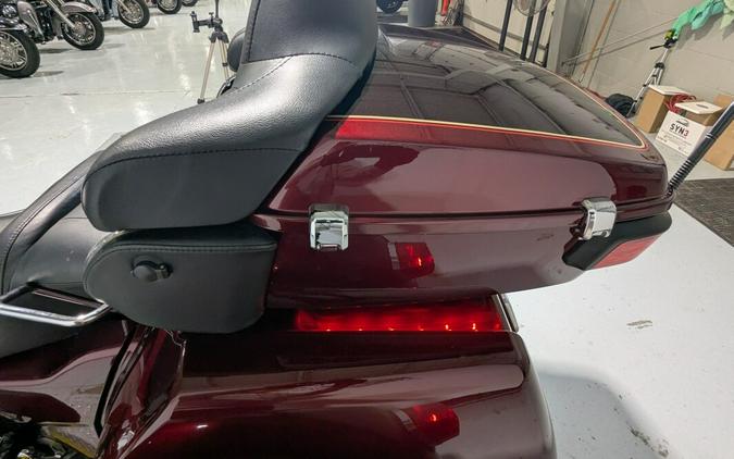 2014 Harley-Davidson® Tri Glide® Ultra Two-Tone Mysterious Red Sunglo/Blackened Cayenne Sunglo