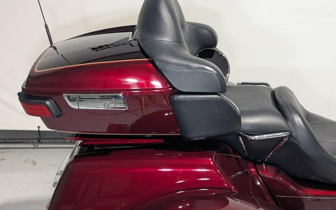 2014 Harley-Davidson® Tri Glide® Ultra Two-Tone Mysterious Red Sunglo/Blackened Cayenne Sunglo