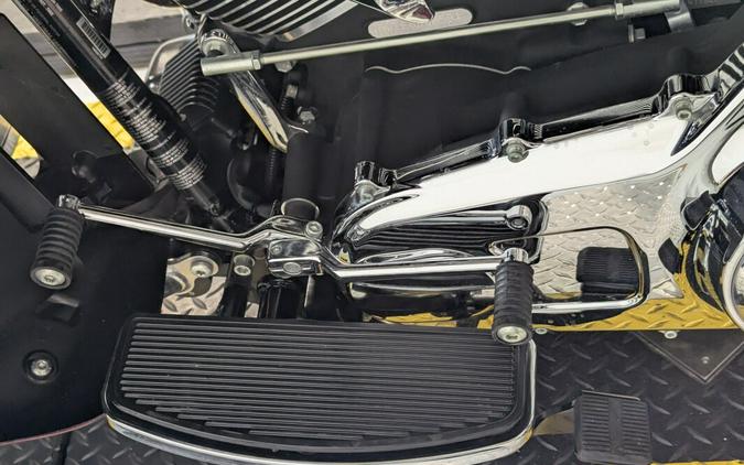 2014 Harley-Davidson® Tri Glide® Ultra Two-Tone Mysterious Red Sunglo/Blackened Cayenne Sunglo