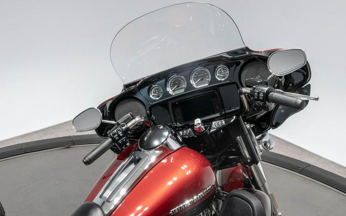 2019 HARLEY-DAVIDSON FLHTK LIMITED in Wicked Red/ Twisted Cherry