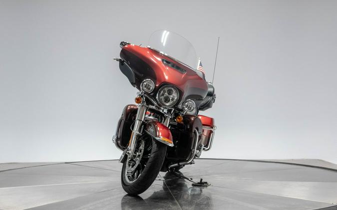 2019 HARLEY-DAVIDSON FLHTK LIMITED in Wicked Red/ Twisted Cherry