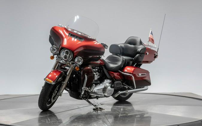 2019 HARLEY-DAVIDSON FLHTK LIMITED in Wicked Red/ Twisted Cherry