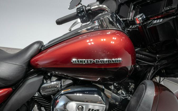 2019 HARLEY-DAVIDSON FLHTK LIMITED in Wicked Red/ Twisted Cherry