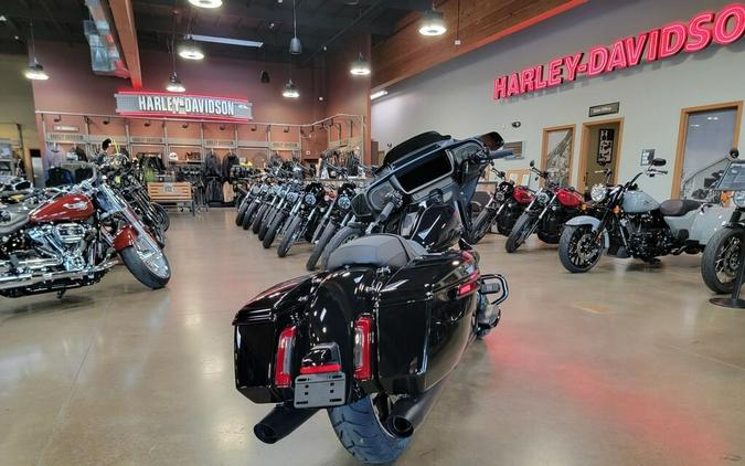FLHX 2024 Street Glide®