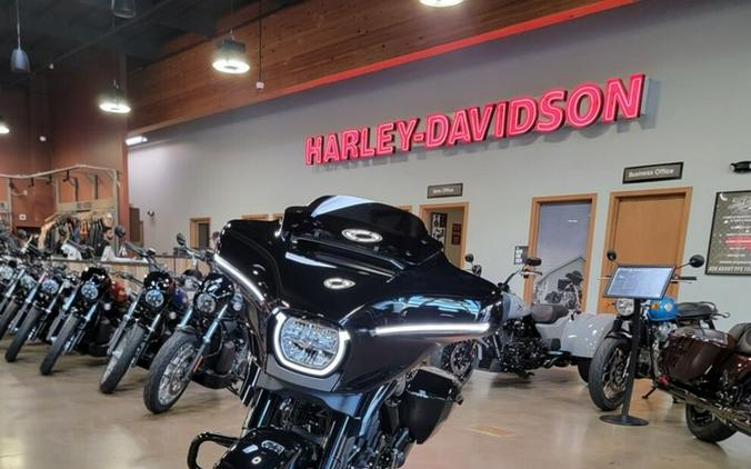 FLHX 2024 Street Glide®