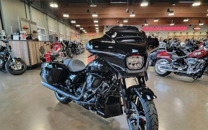 FLHX 2024 Street Glide®