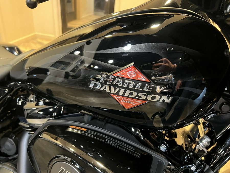 FLHX 2025 Street Glide®