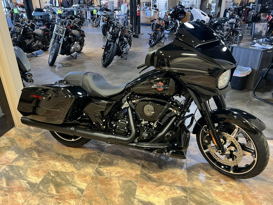 FLHX 2025 Street Glide®