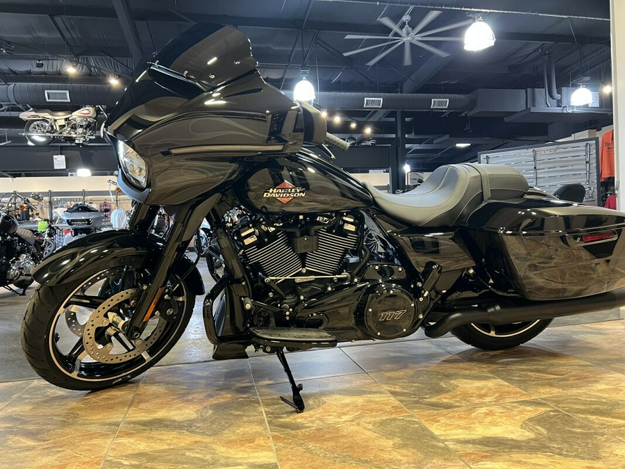 FLHX 2025 Street Glide®