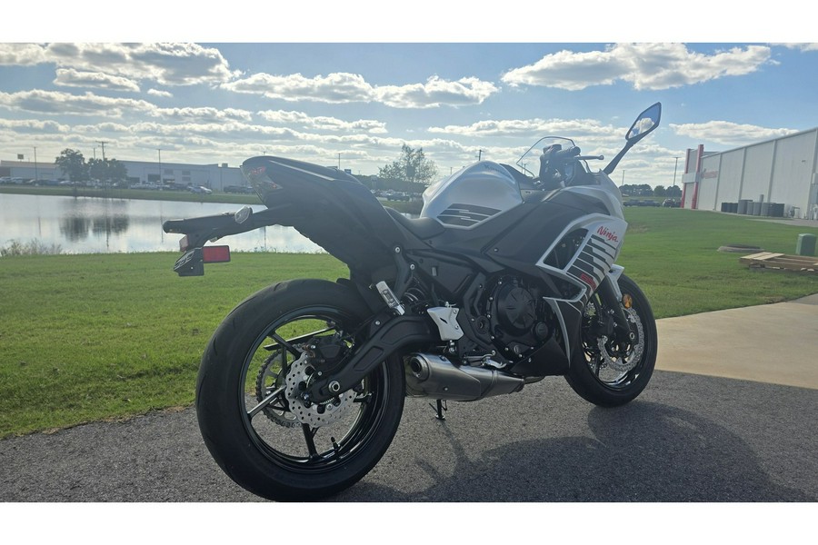 2026 Kawasaki Ninja® 650 ABS