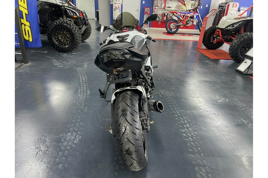 2014 Kawasaki Ninja® ZX™-6R