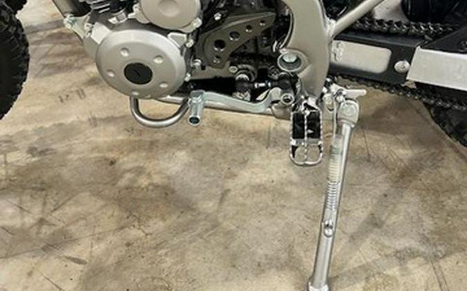 2025 Kawasaki KLX 140R L