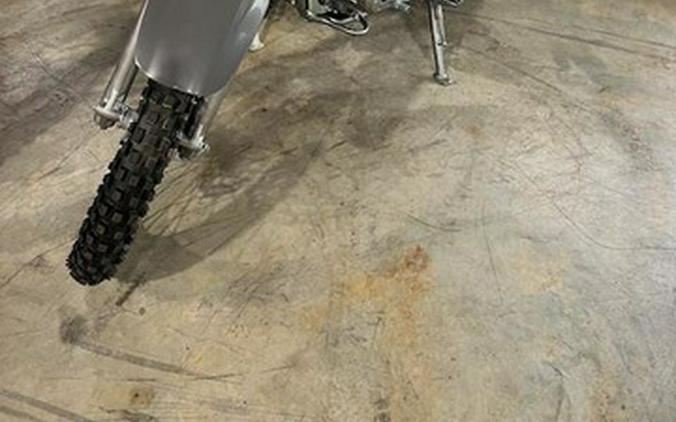 2025 Kawasaki KLX 140R L