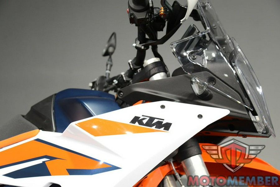 2024 KTM Adventure 890 R