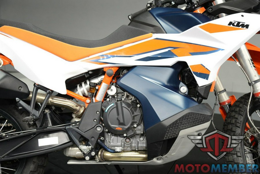 2024 KTM Adventure 890 R