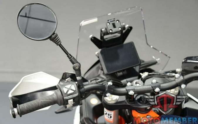 2024 KTM Adventure 890 R