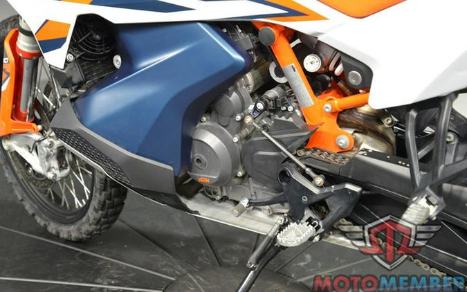 2024 KTM Adventure 890 R
