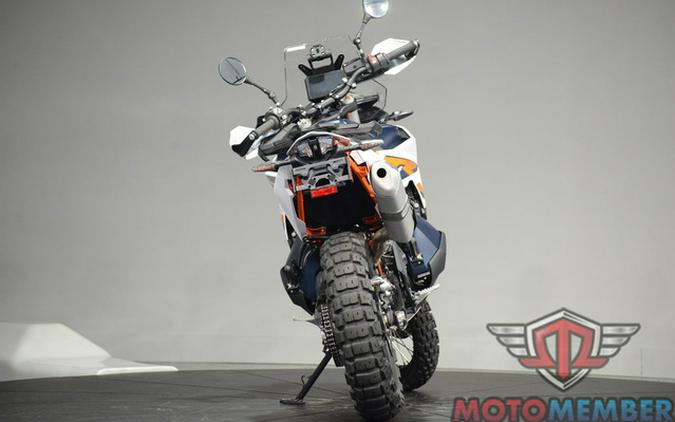 2024 KTM Adventure 890 R