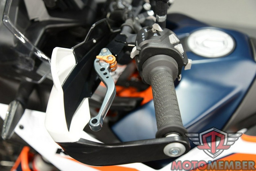 2024 KTM Adventure 890 R