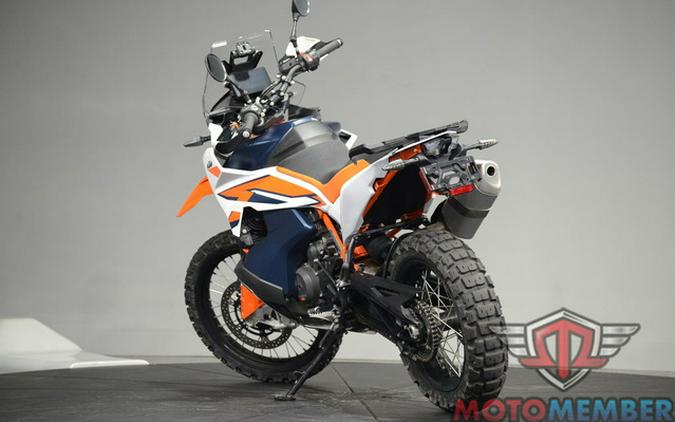 2024 KTM Adventure 890 R