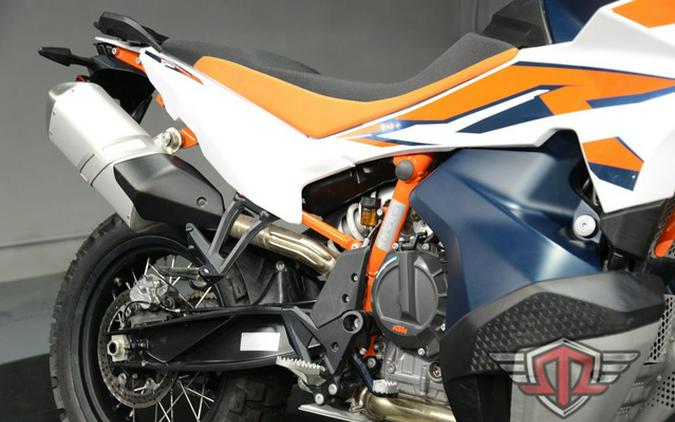 2024 KTM Adventure 890 R