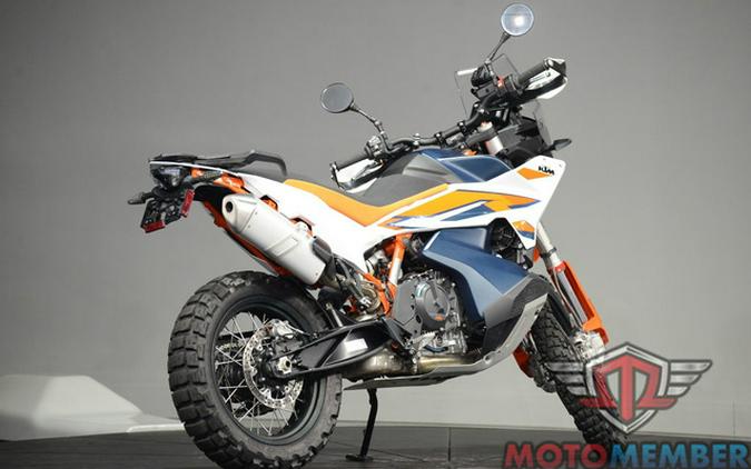 2024 KTM Adventure 890 R