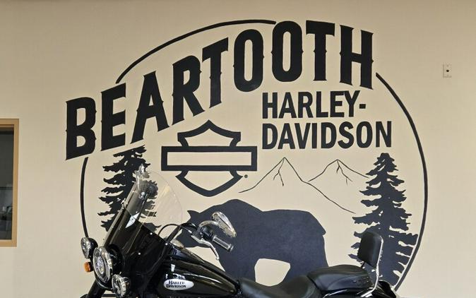2023 Harley-Davidson® Heritage Classic Vivid Black