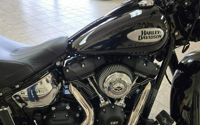 2023 Harley-Davidson® Heritage Classic Vivid Black