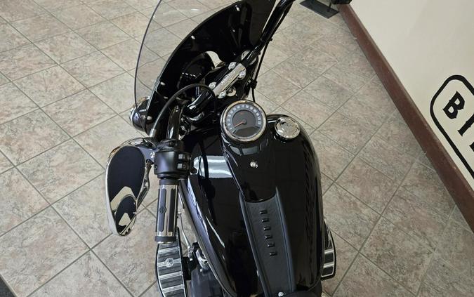 2023 Harley-Davidson® Heritage Classic Vivid Black
