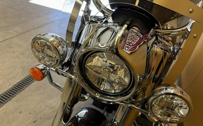 2023 Indian Springfield Bronze Pearl Metallic / Silver Quartz