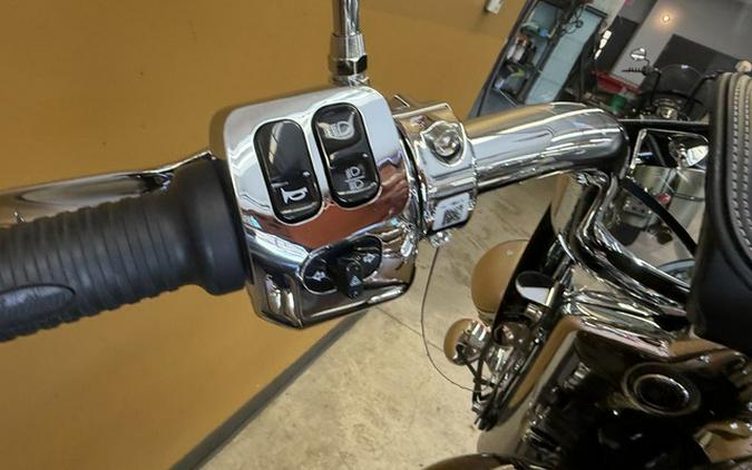 2023 Indian Springfield Bronze Pearl Metallic / Silver Quartz