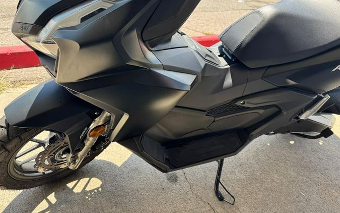 2025 ADV160 - Honda