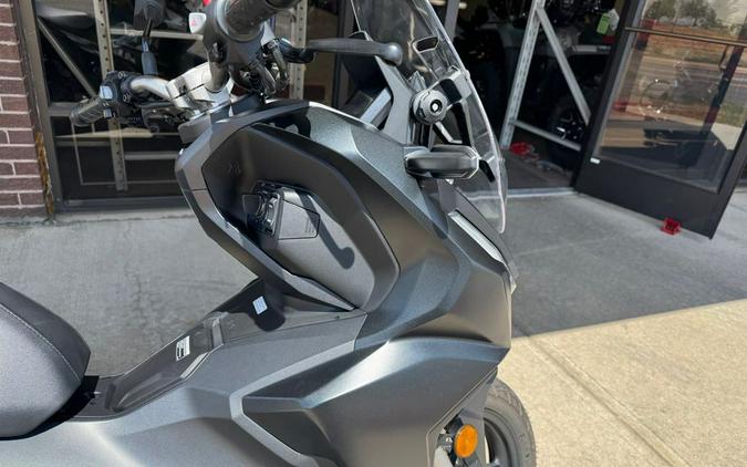 2025 ADV160 - Honda