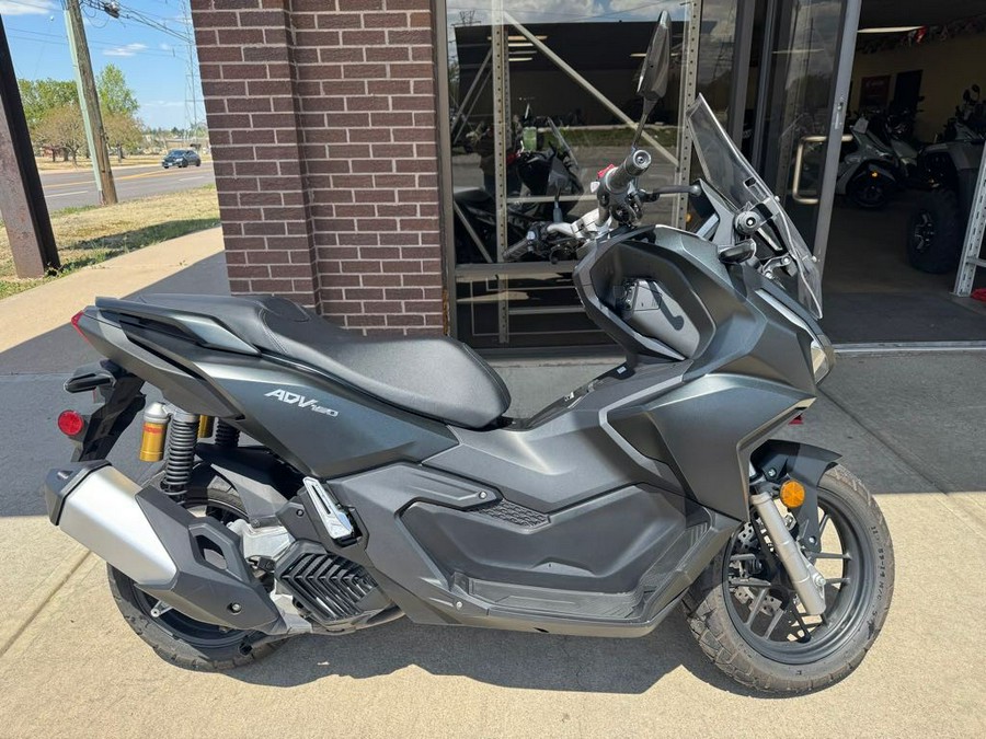 2025 ADV160 - Honda
