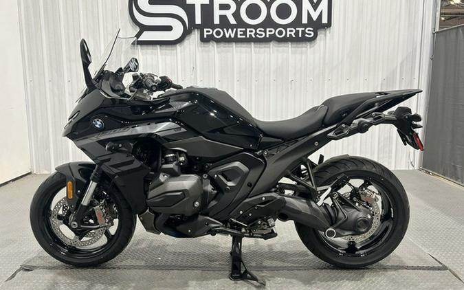 2026 BMW R 1300 RS Triple Black