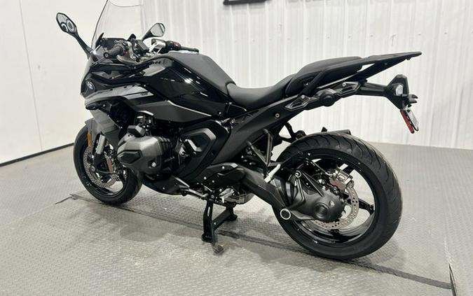 2026 BMW R 1300 RS Triple Black