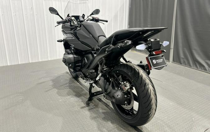 2026 BMW R 1300 RS Triple Black