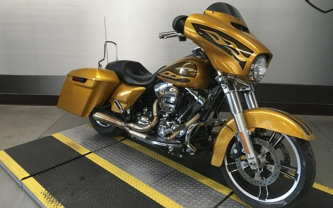 2015 Harley-Davidson® FLHX - Street Glide®